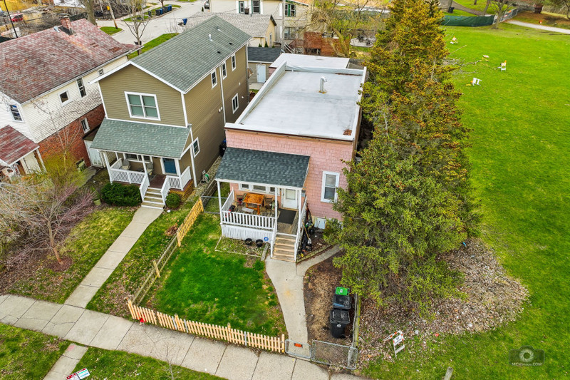 2144 Dewey Avenue, Evanston, IL 60201