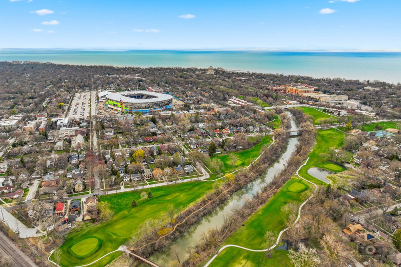 2144 Dewey Avenue, Evanston, IL 60201