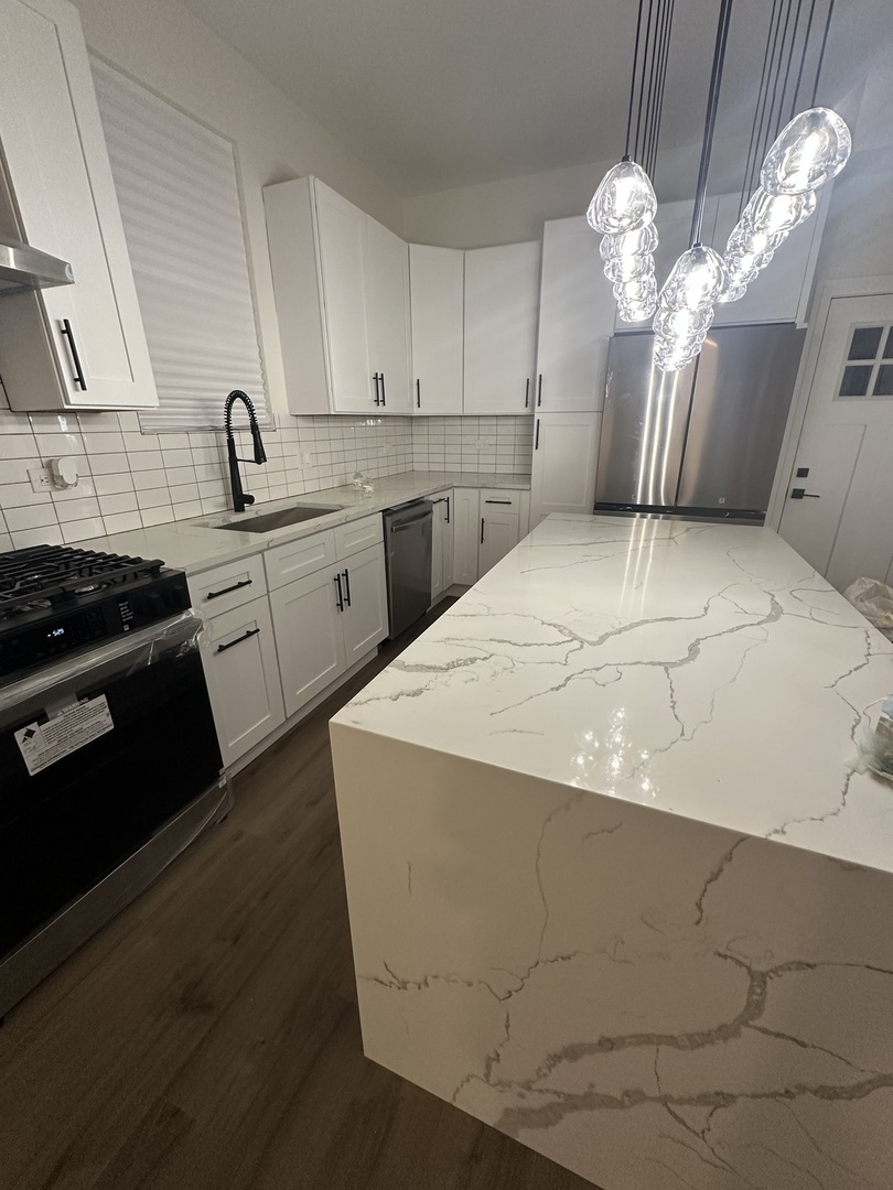 4845 W Congress Parkway, Chicago, IL 60644