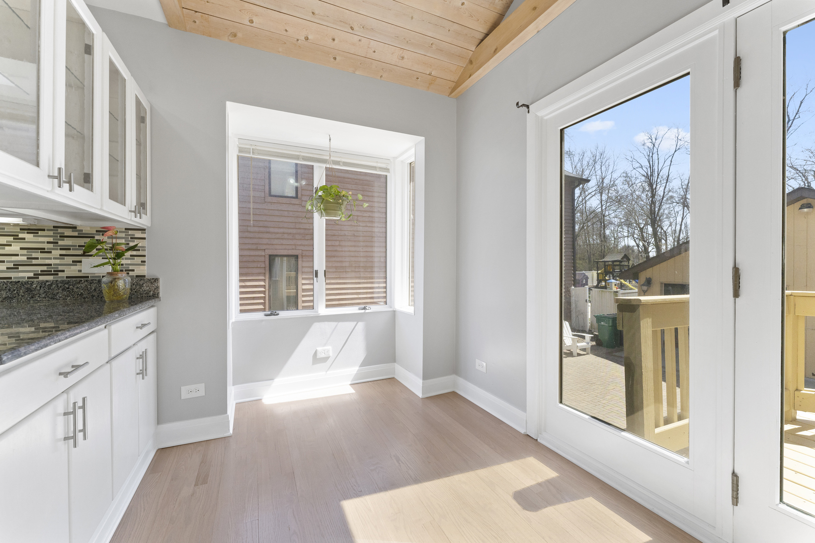 161 W Greenfield Avenue, Lombard, IL 60148