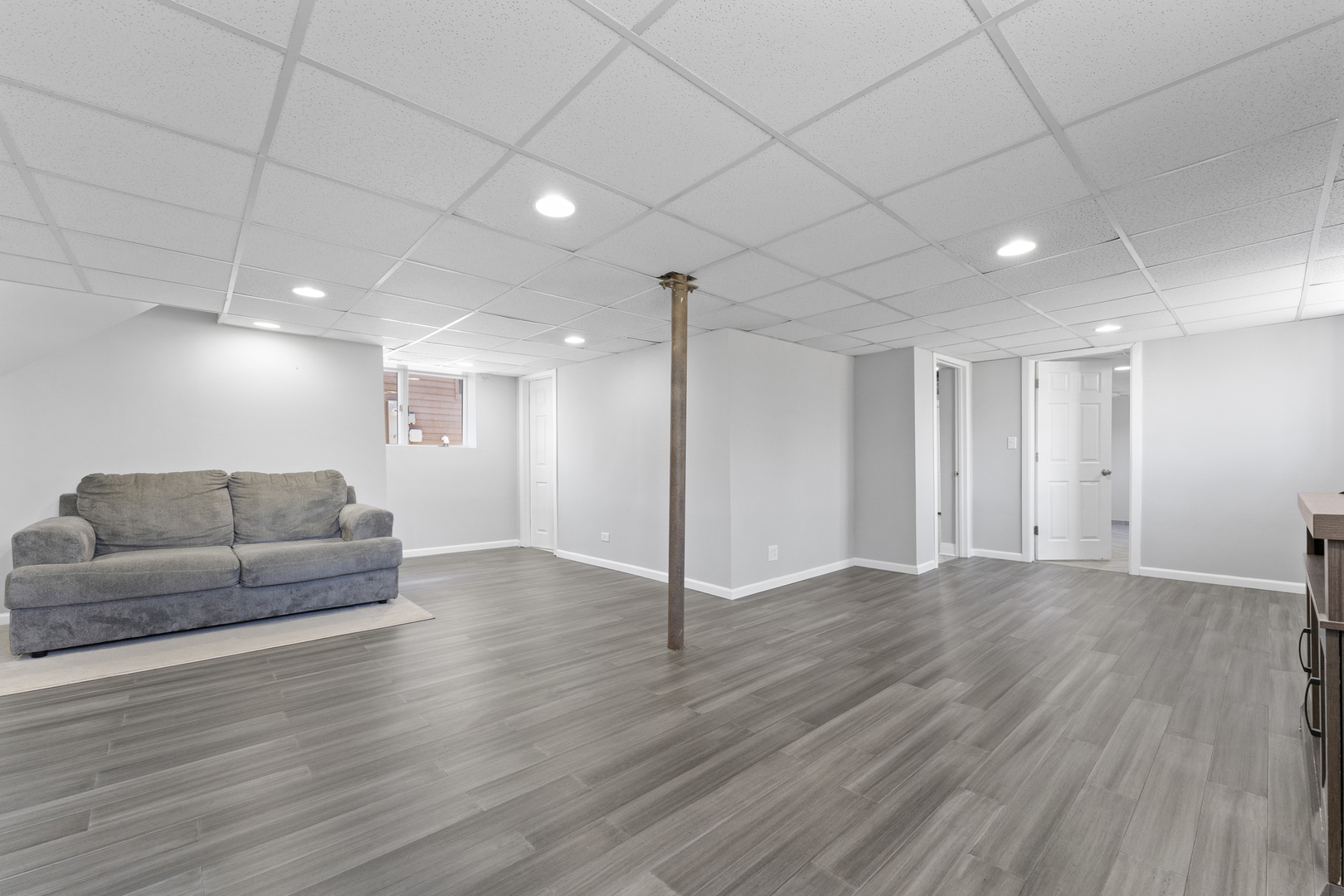 161 W Greenfield Avenue, Lombard, IL 60148