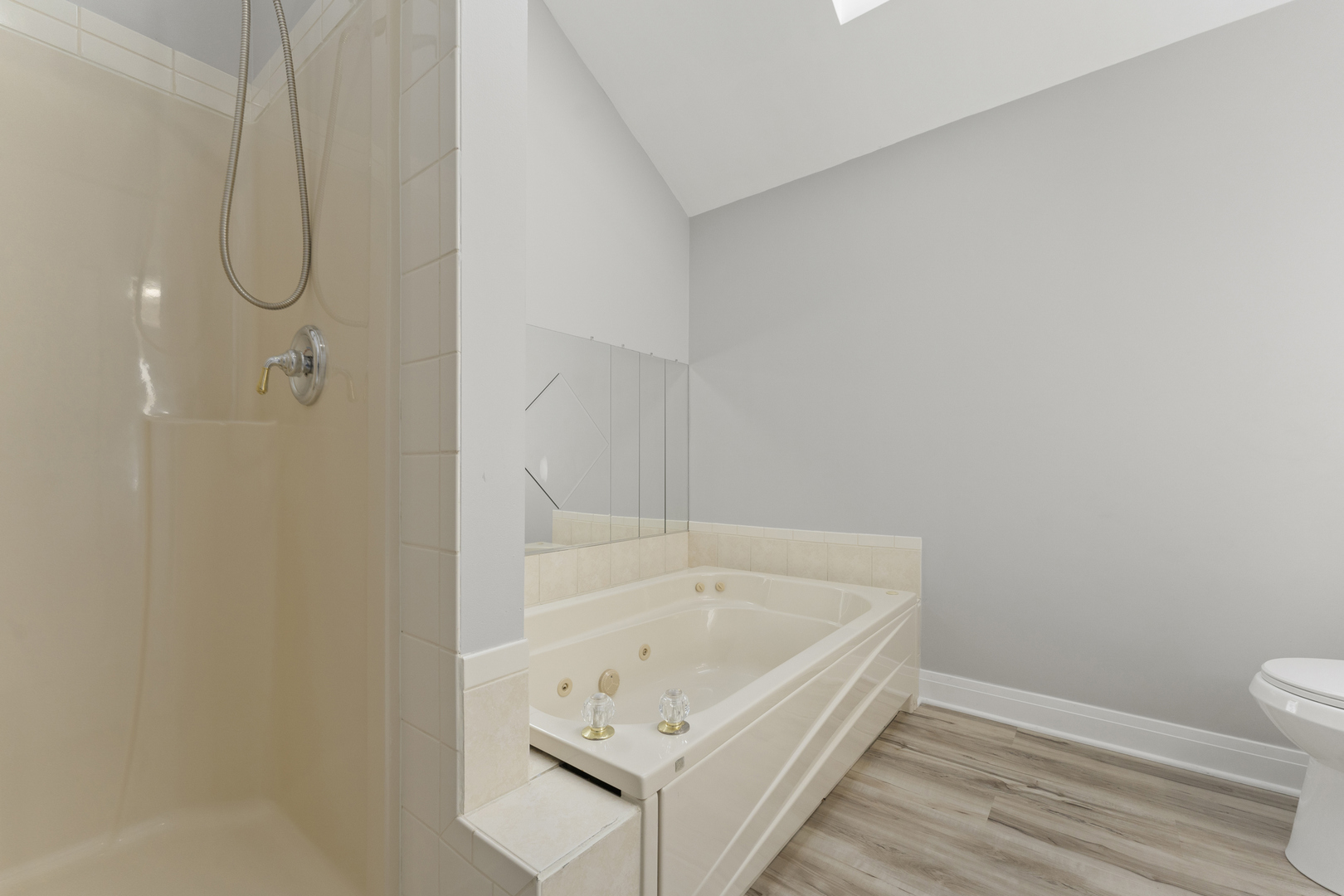 161 W Greenfield Avenue, Lombard, IL 60148