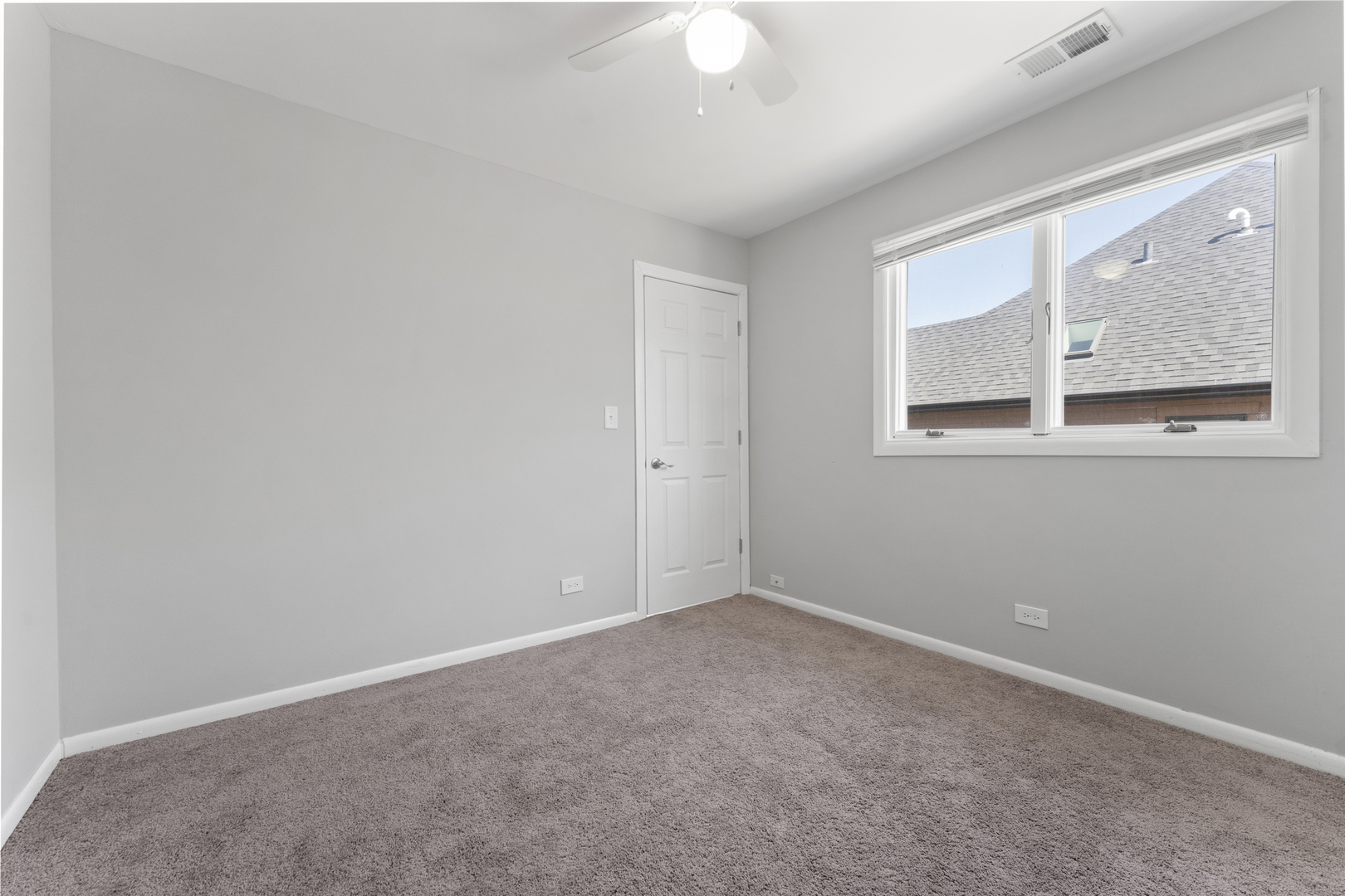 161 W Greenfield Avenue, Lombard, IL 60148