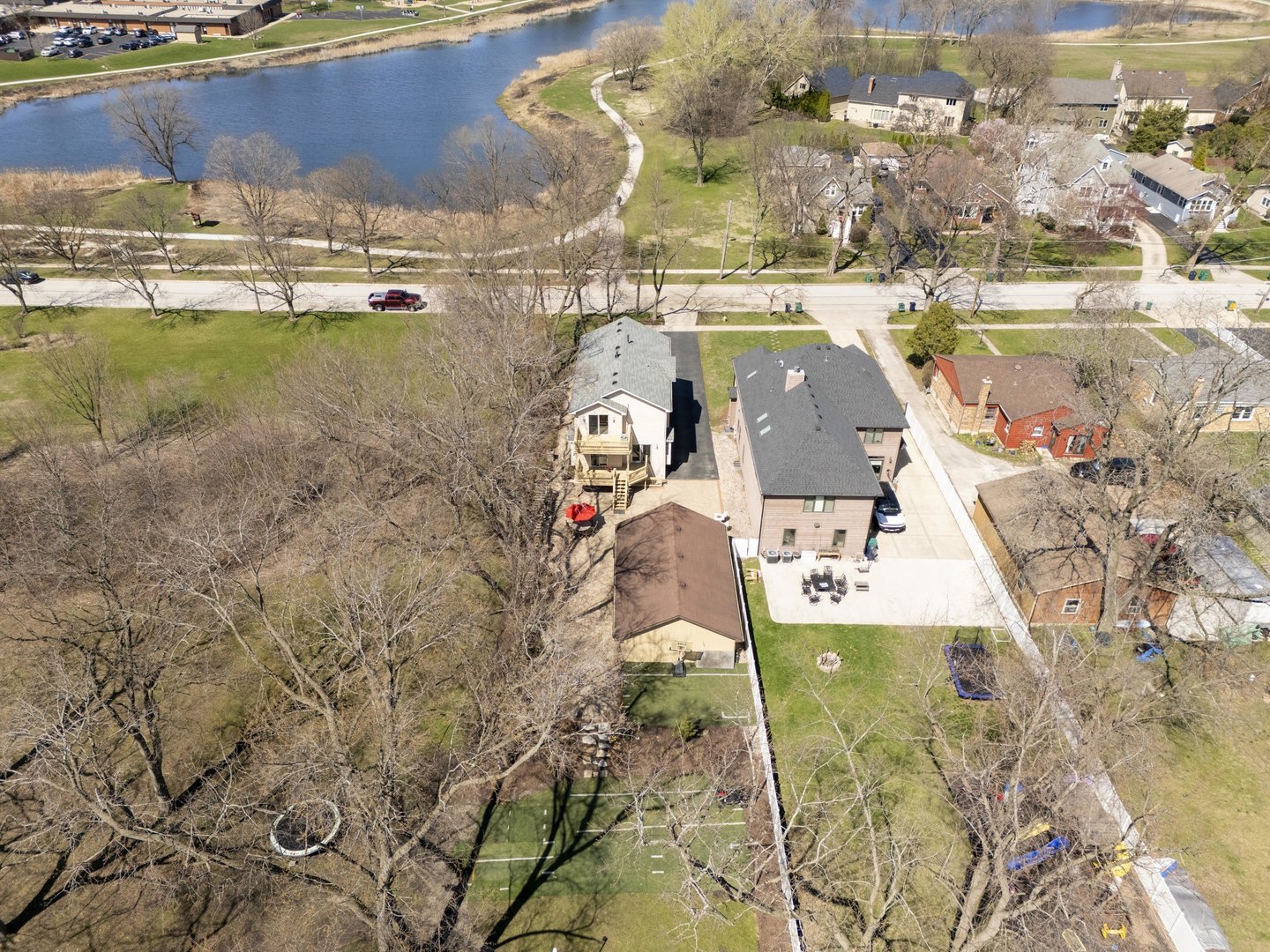 161 W Greenfield Avenue, Lombard, IL 60148