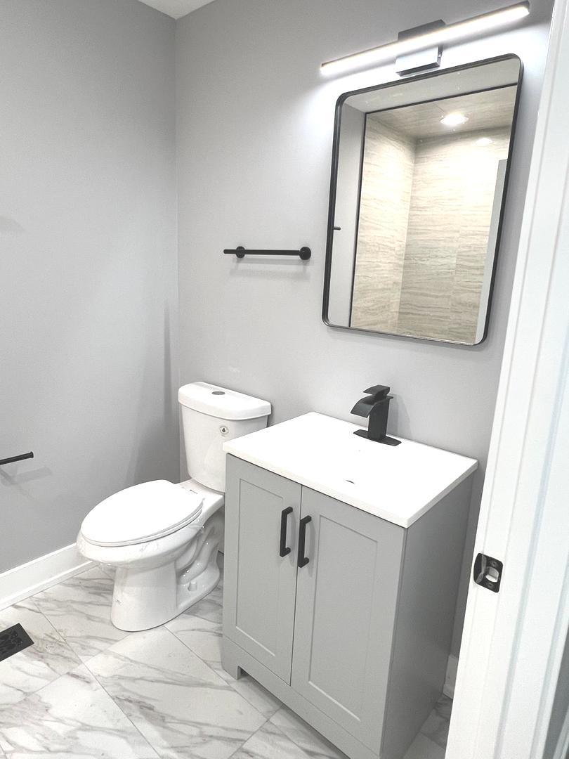 9339 S Burnside Avenue, Chicago, IL 60619