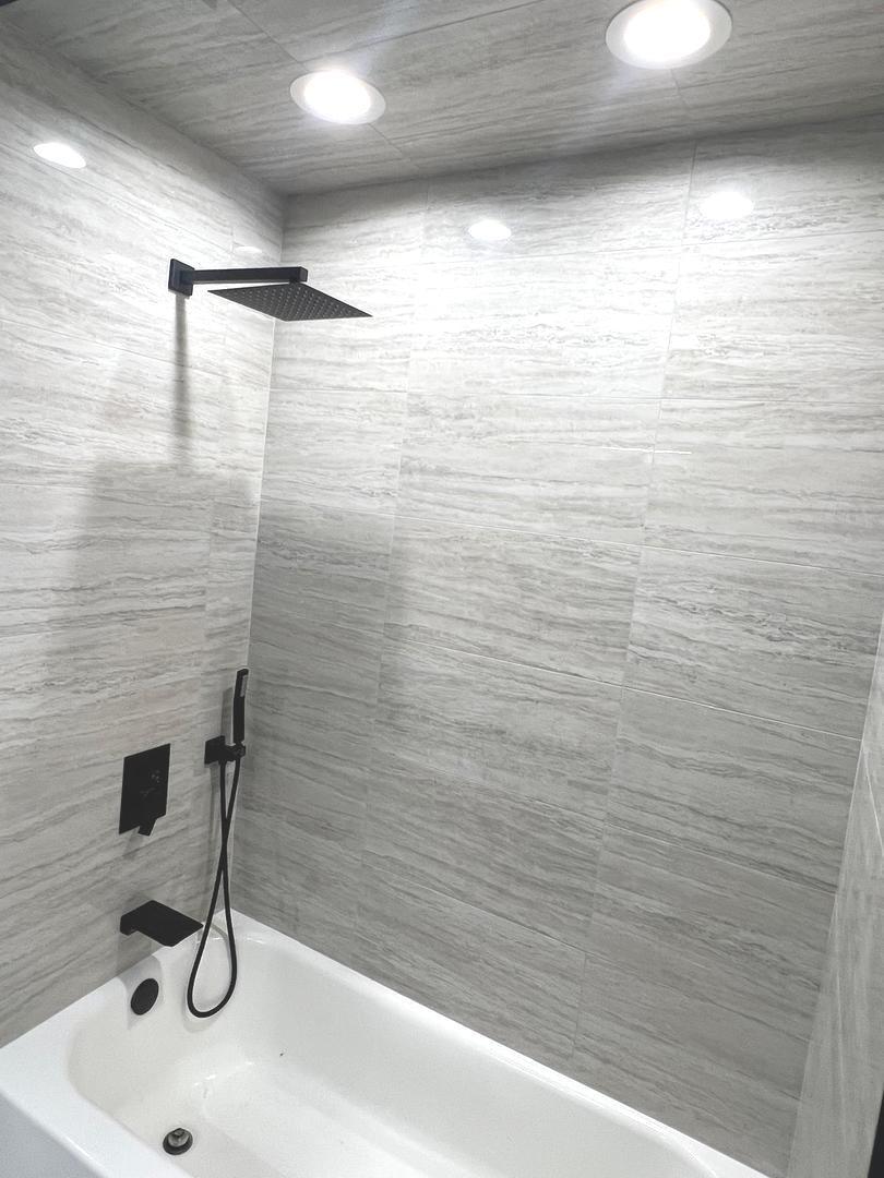 9339 S Burnside Avenue, Chicago, IL 60619