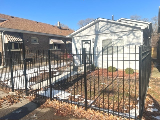 9339 S Burnside Avenue, Chicago, IL 60619