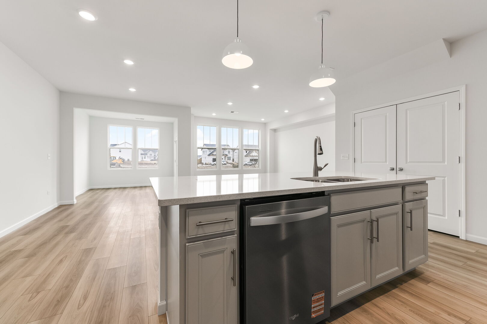 672 Switchgrass Way #58005, Bolingbrook, IL 60490