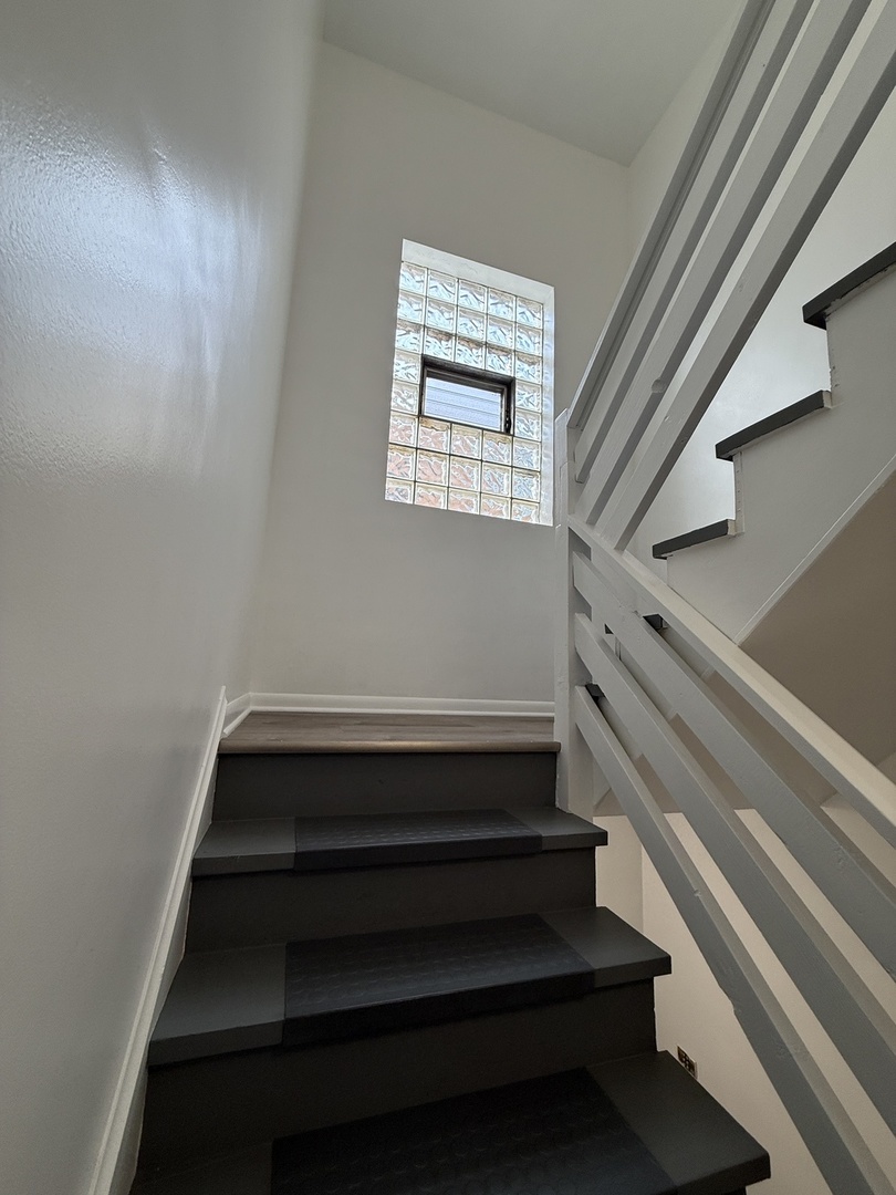 4342 WARREN Avenue, Hillside, IL 60162