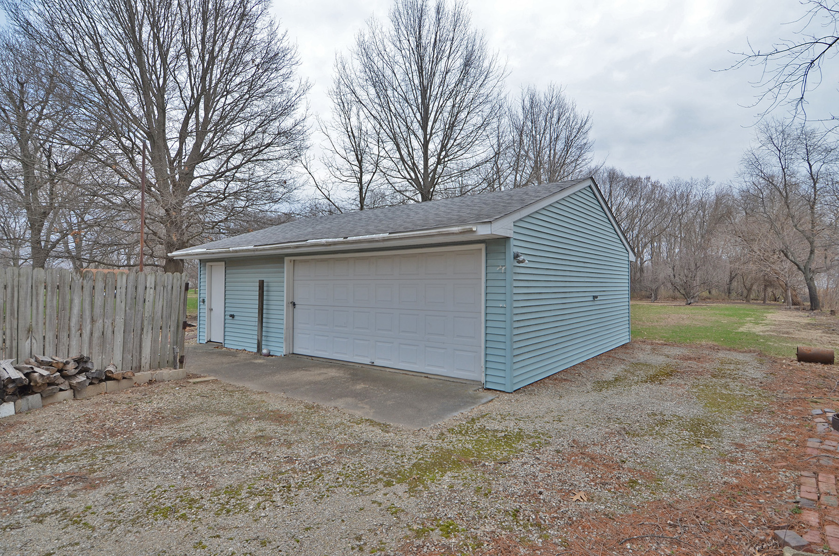 311 S Otter Creek Road, Streator, IL 61364