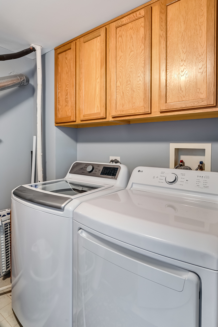 855 E 22nd Street #318, Lombard, IL 60148