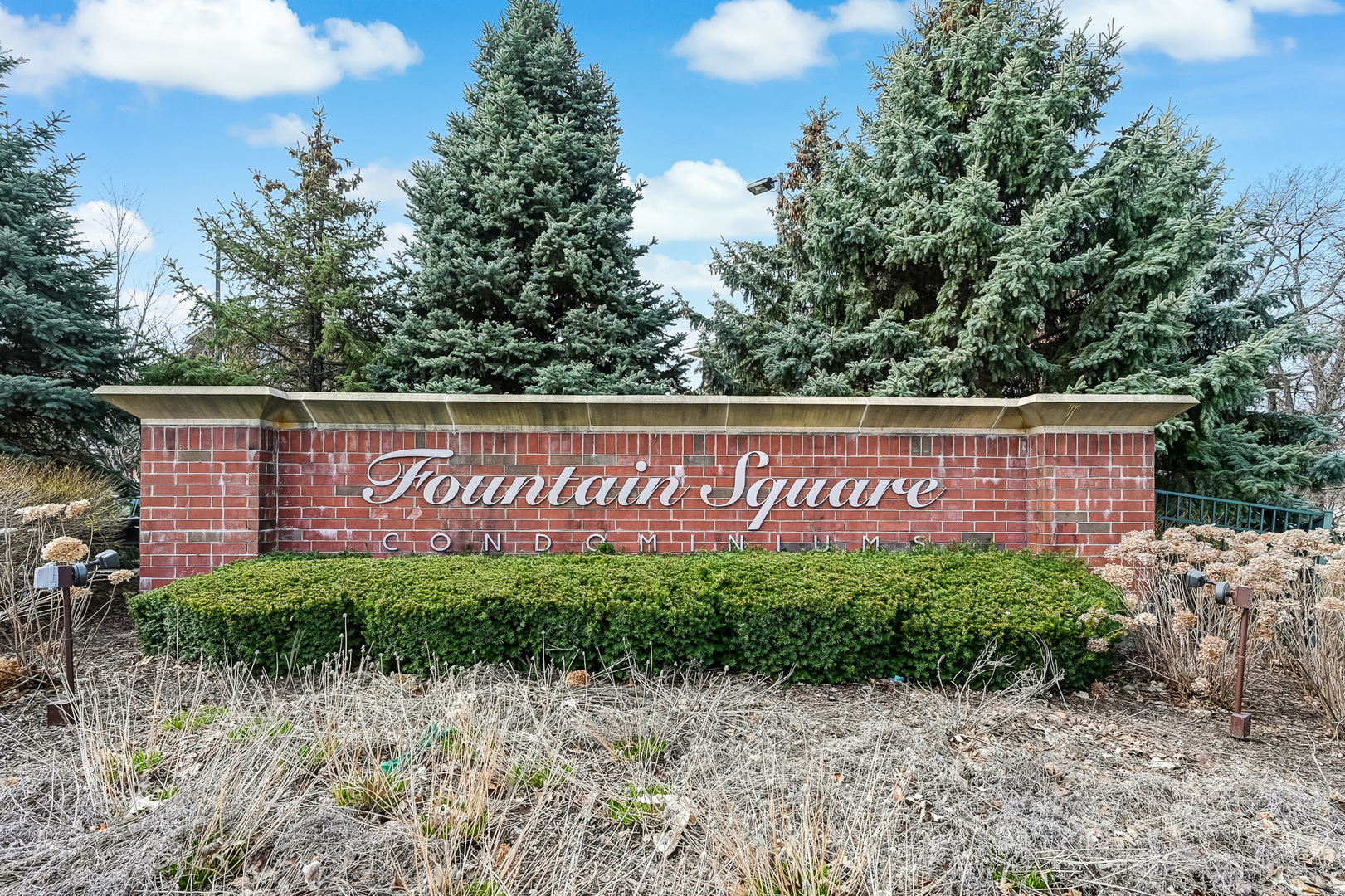 855 E 22nd Street #318, Lombard, IL 60148