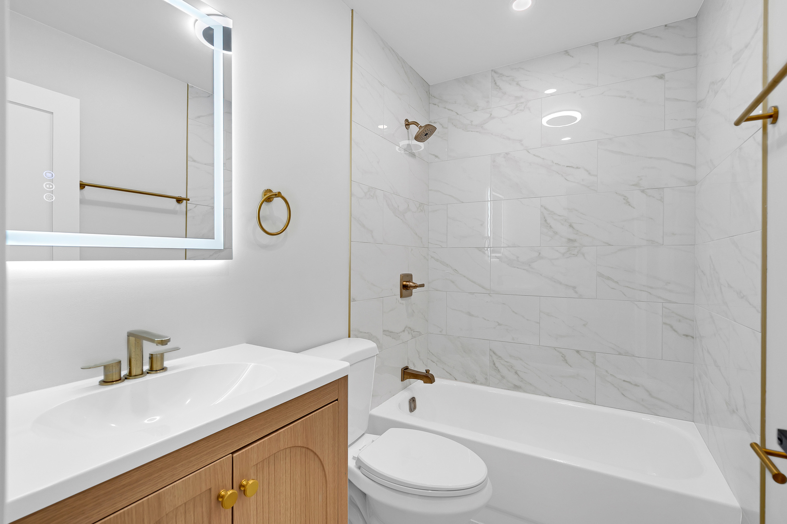 10347 Dearlove Road #302, Glenview, IL 60025