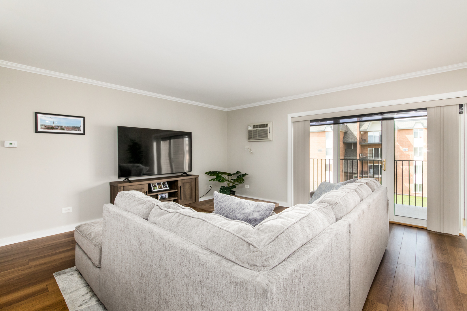 4225 Saratoga Avenue #311B, Downers Grove, IL 60515