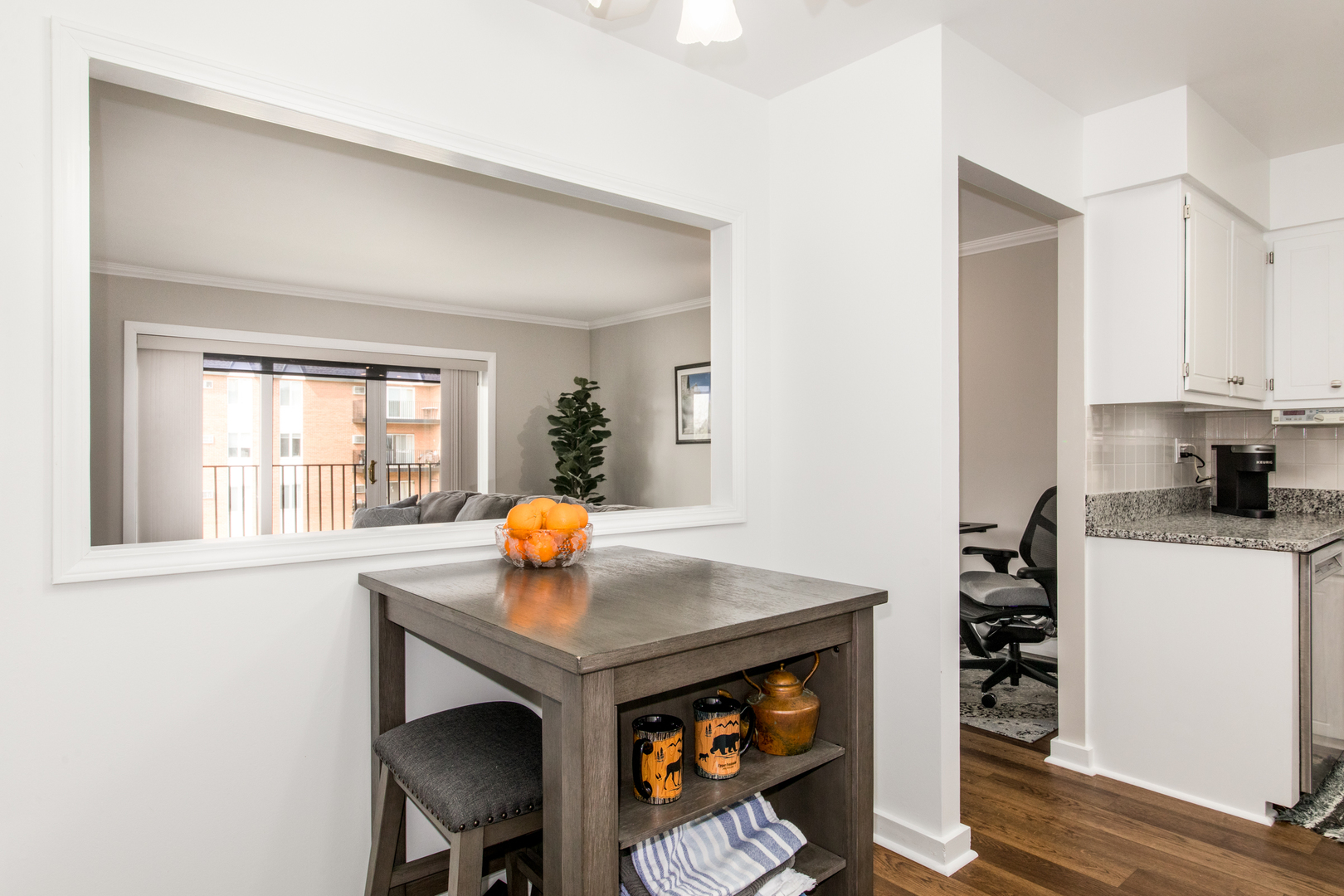 4225 Saratoga Avenue #311B, Downers Grove, IL 60515