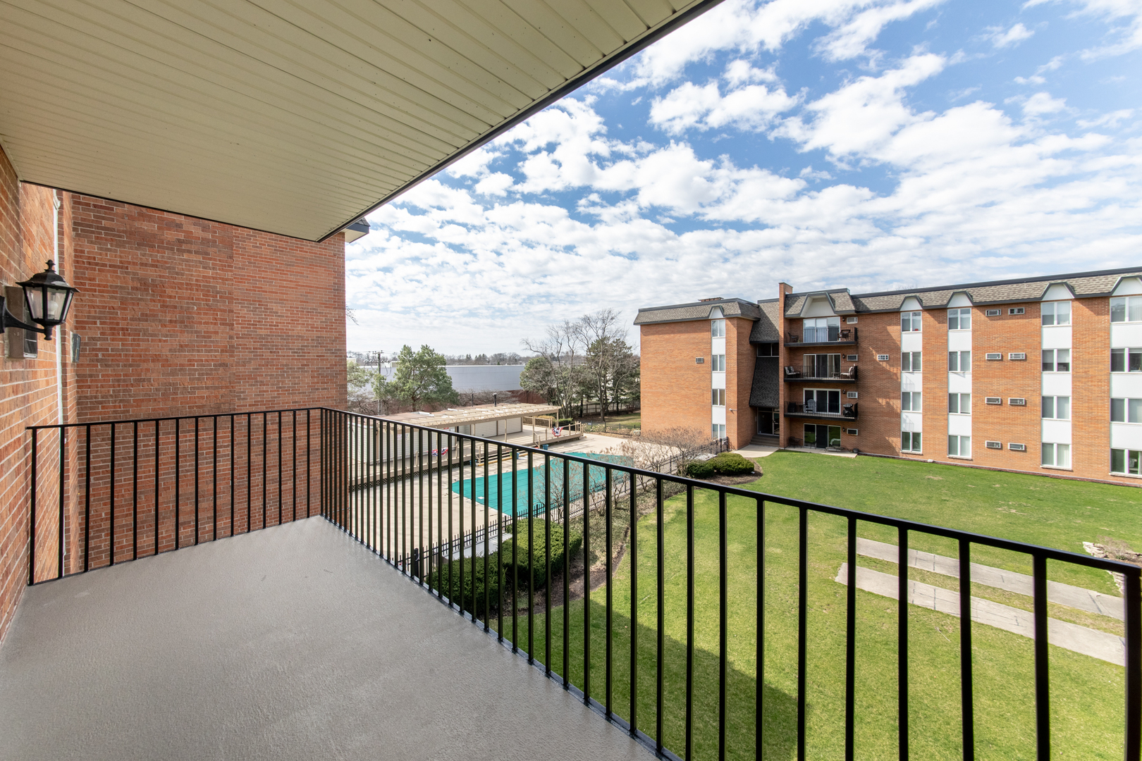 4225 Saratoga Avenue #311B, Downers Grove, IL 60515