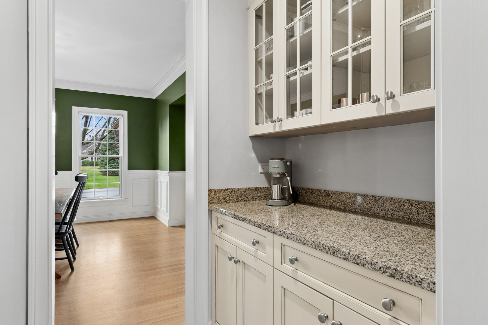 39W553 Sheldon Lane, Geneva, IL 60134