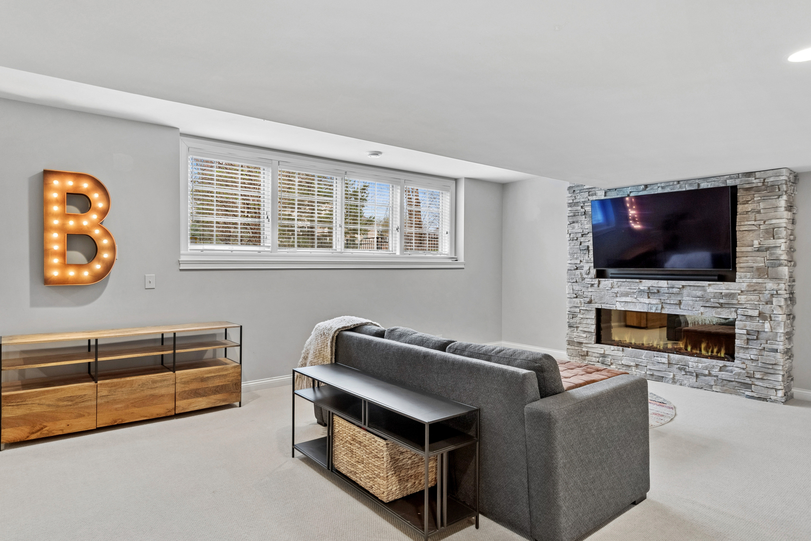 39W553 Sheldon Lane, Geneva, IL 60134