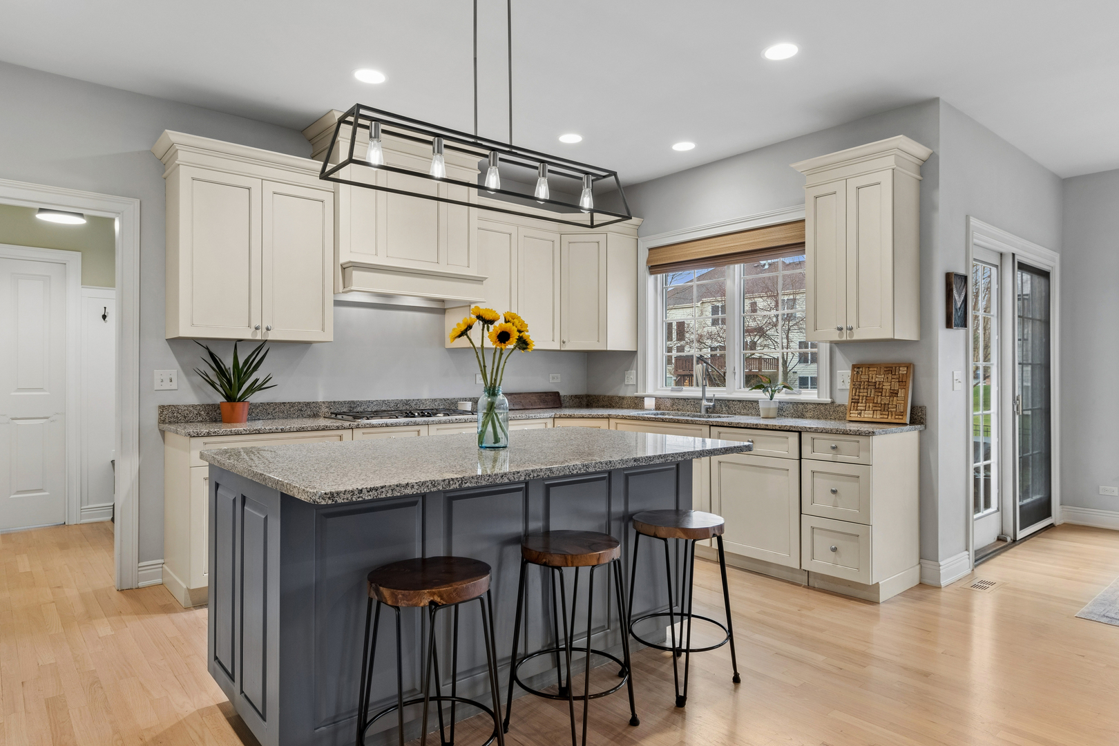 39W553 Sheldon Lane, Geneva, IL 60134