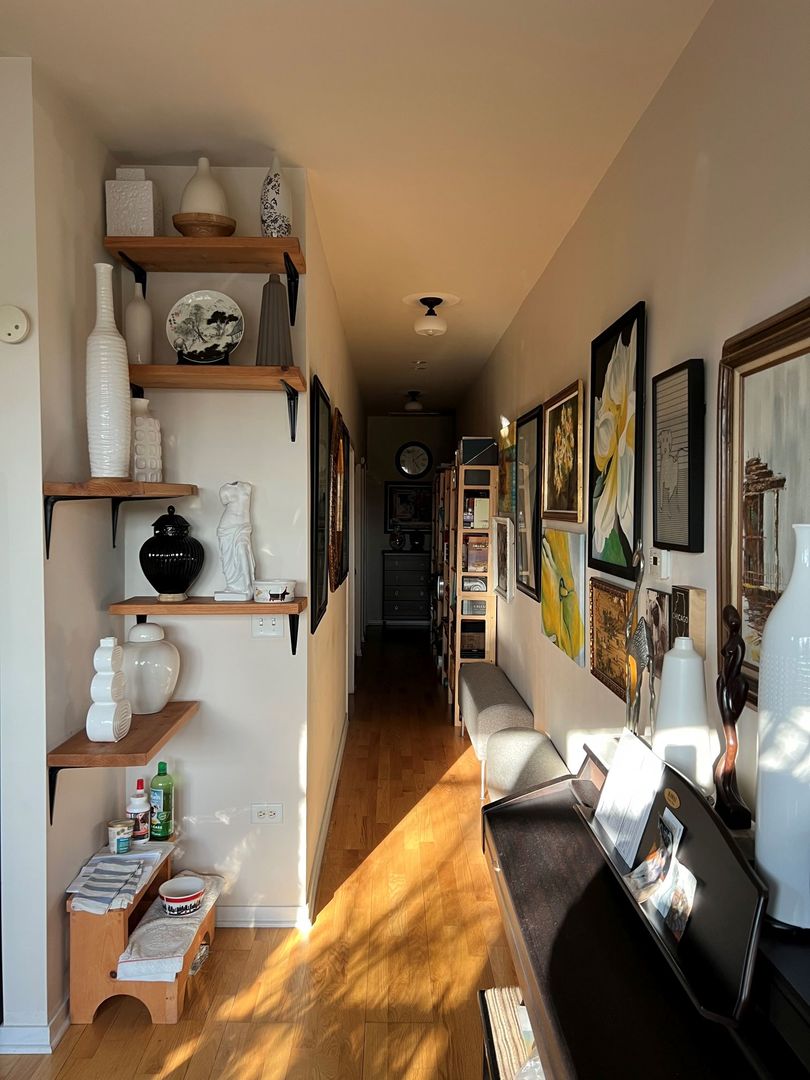 2935 N Clybourn Avenue #301, Chicago, IL 60618