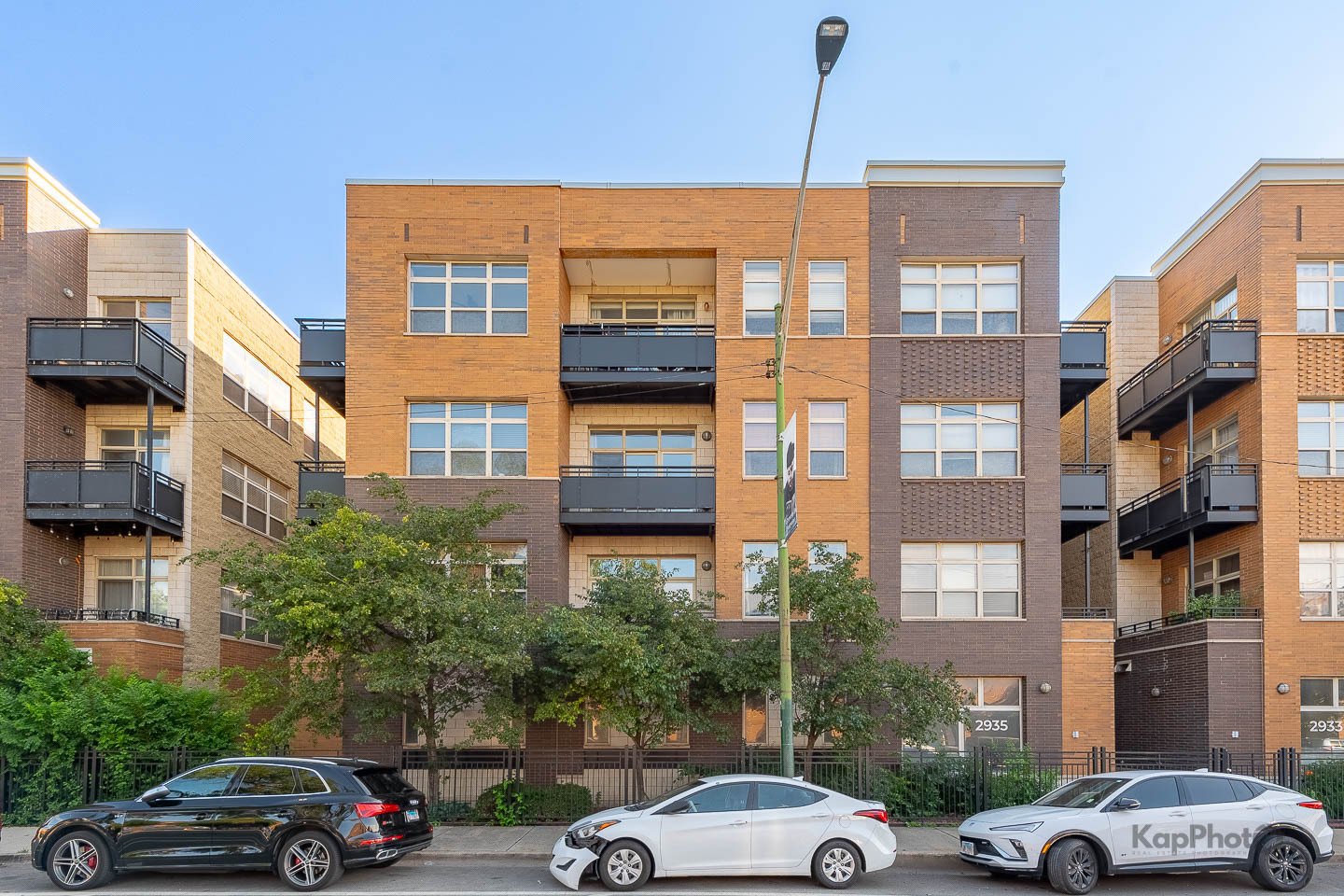 2935 N Clybourn Avenue #301, Chicago, IL 60618