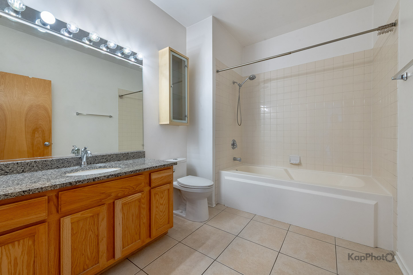 2935 N Clybourn Avenue #301, Chicago, IL 60618