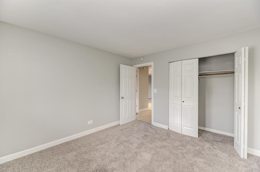 2440 Waterbury Drive #305, Woodridge, IL 60517