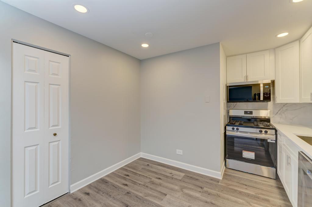 2440 Waterbury Drive #305, Woodridge, IL 60517