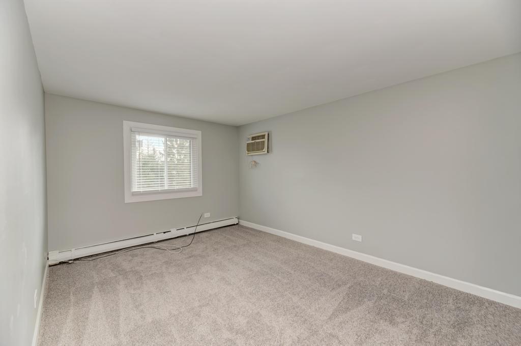 2440 Waterbury Drive #305, Woodridge, IL 60517