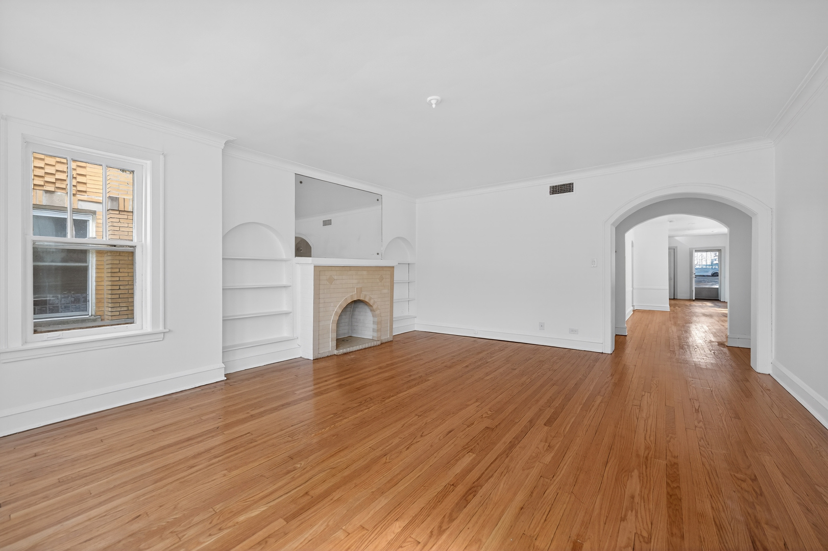 6117 N Washtenaw Avenue, Chicago, IL 60659