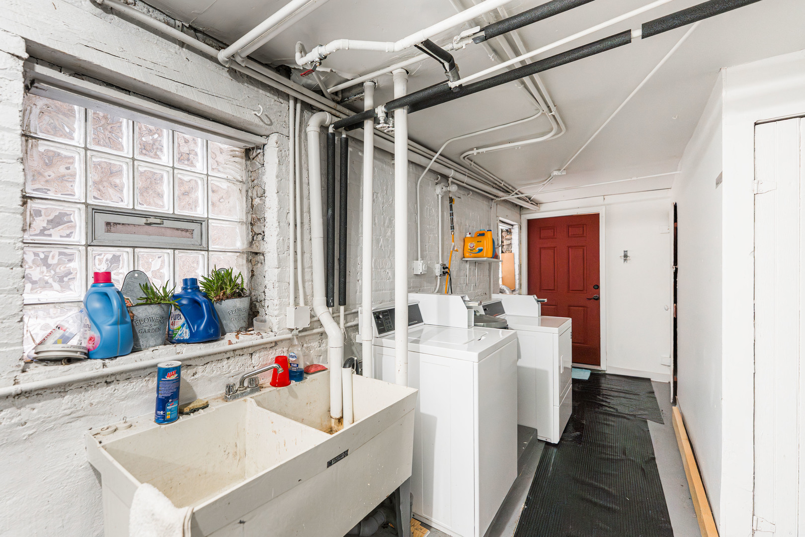 6117 N Washtenaw Avenue, Chicago, IL 60659