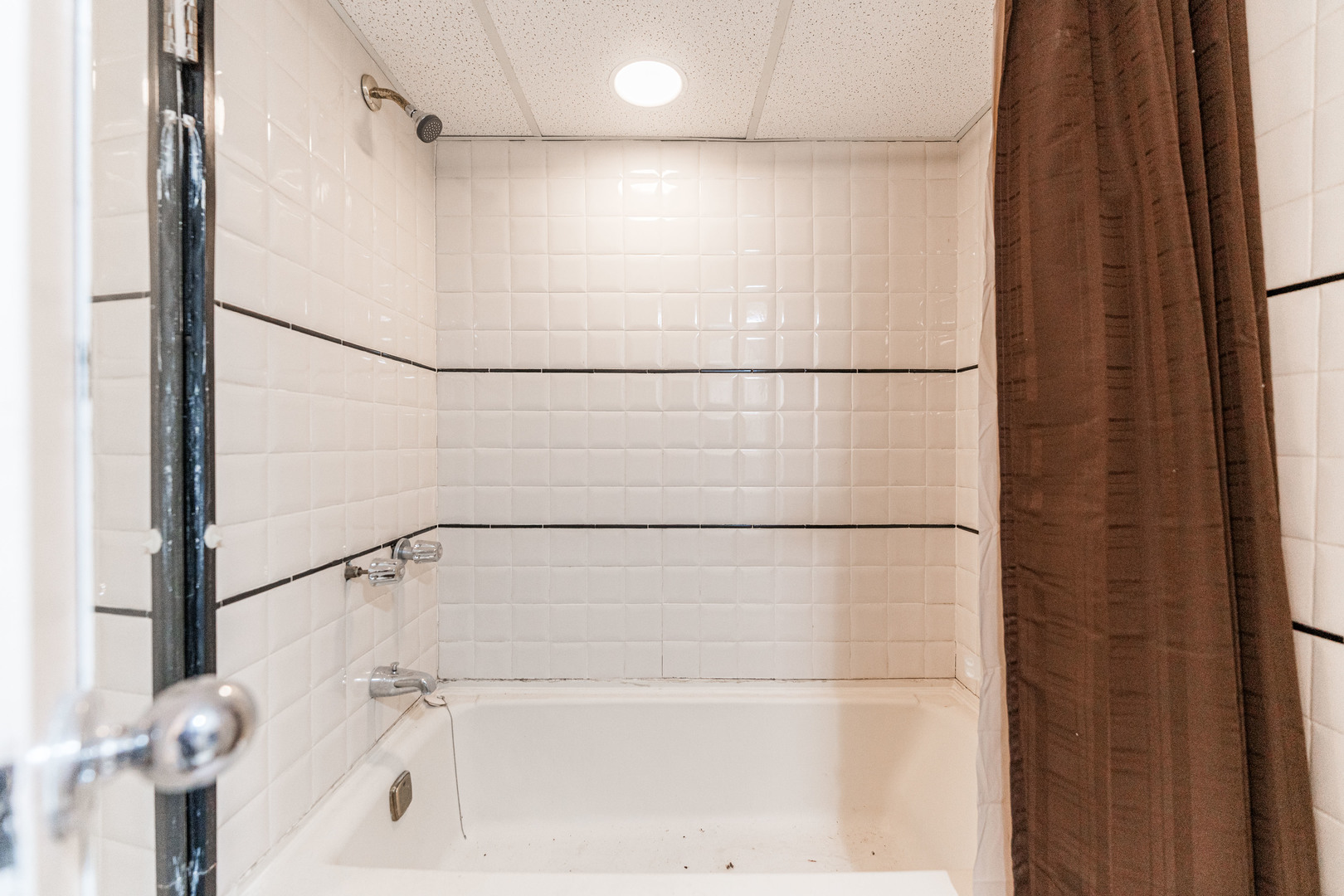 6117 N Washtenaw Avenue, Chicago, IL 60659