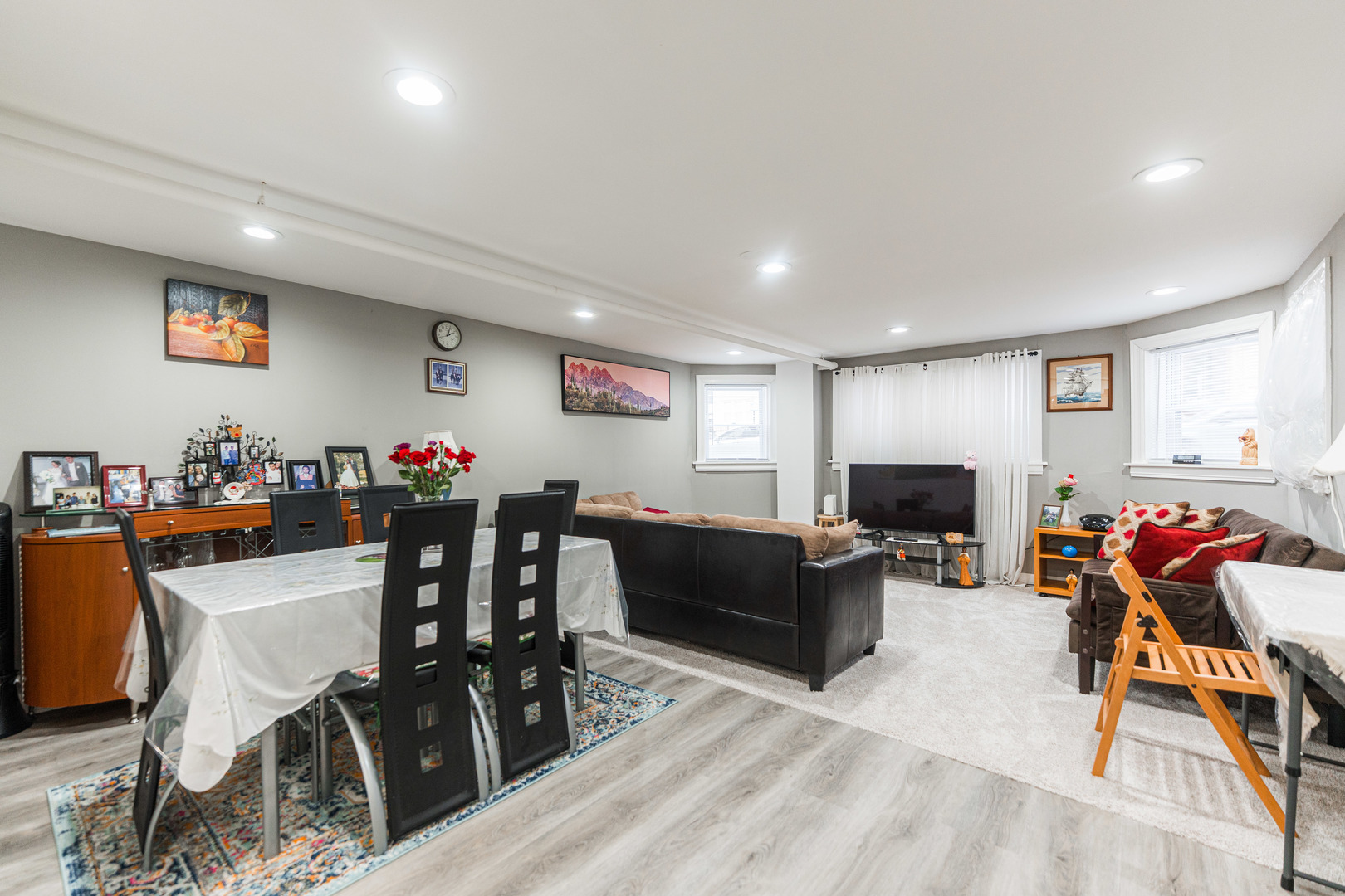 6117 N Washtenaw Avenue, Chicago, IL 60659