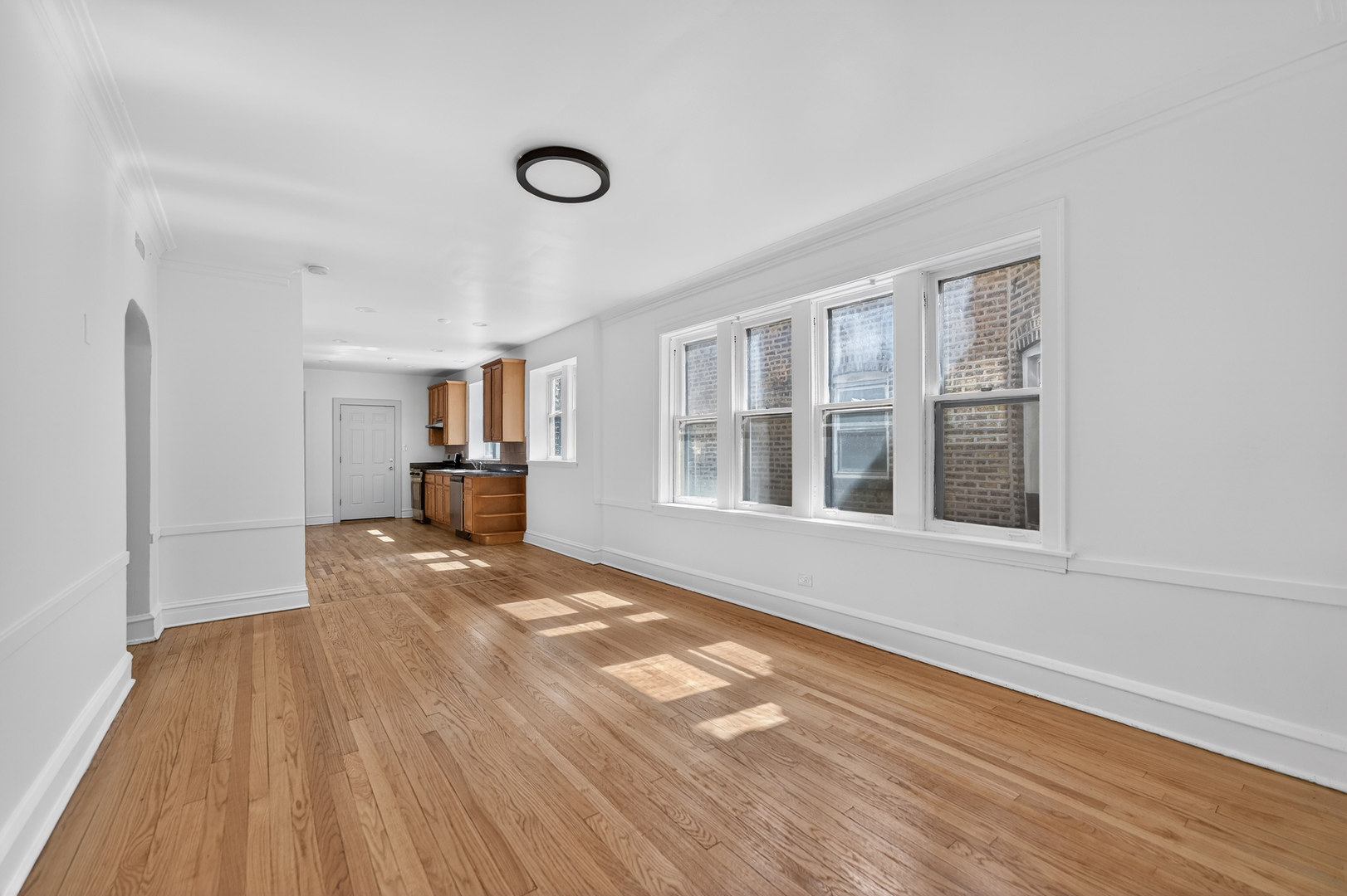 6117 N Washtenaw Avenue, Chicago, IL 60659