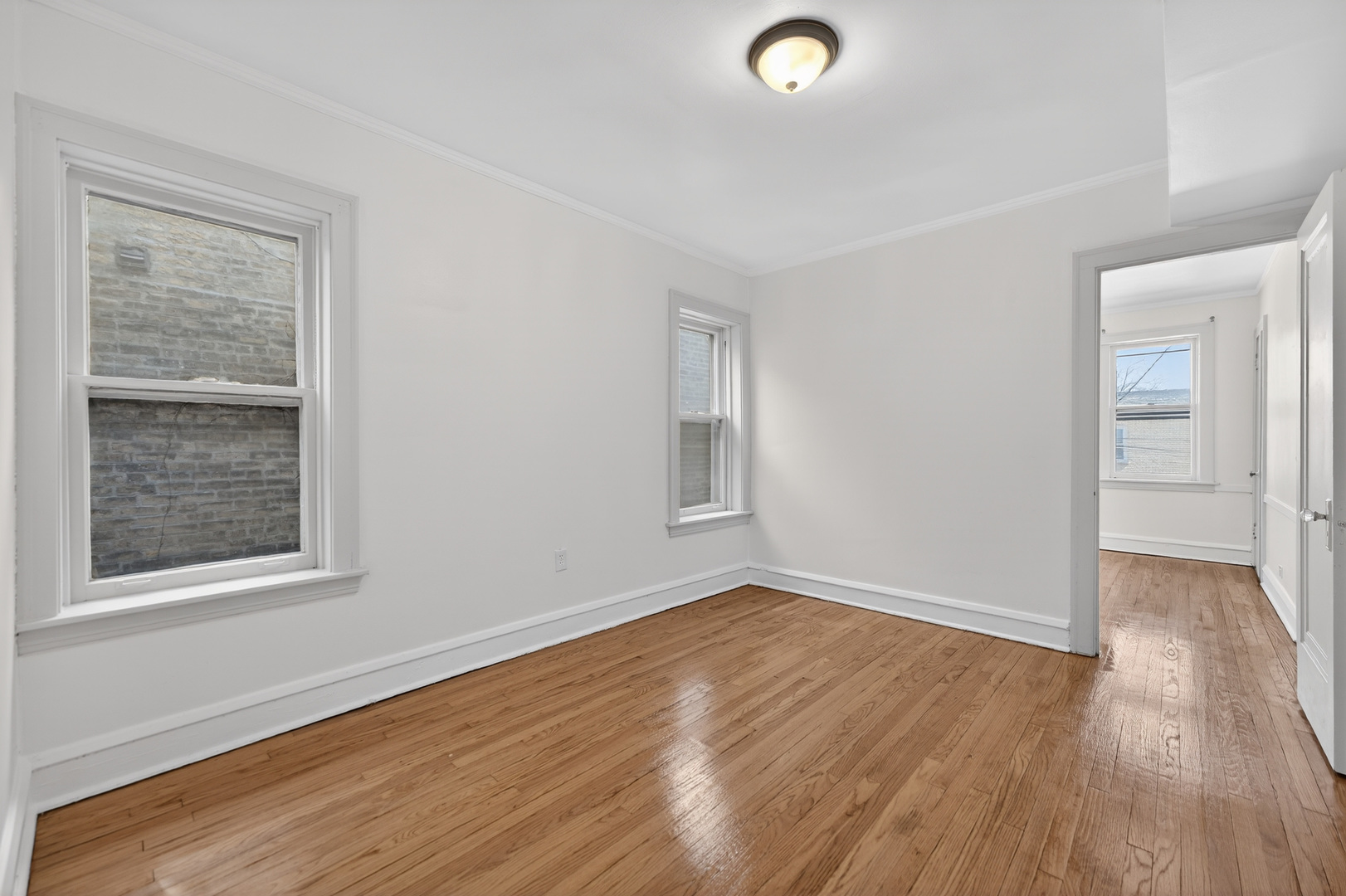 6117 N Washtenaw Avenue, Chicago, IL 60659