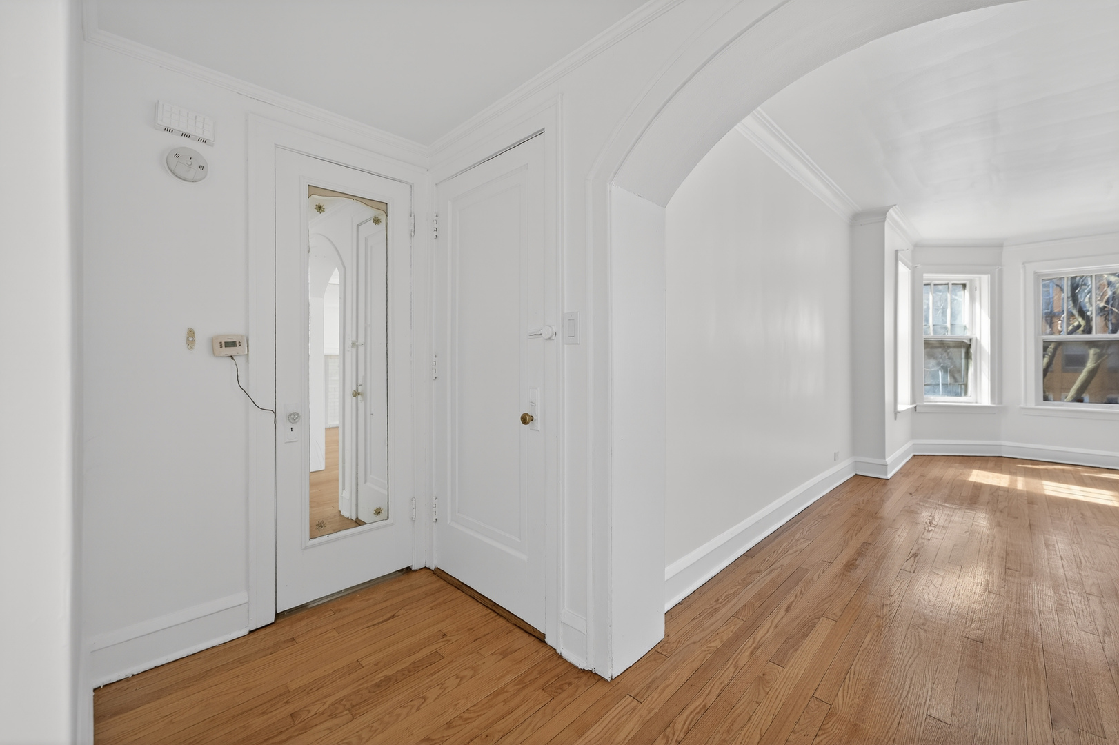 6117 N Washtenaw Avenue, Chicago, IL 60659