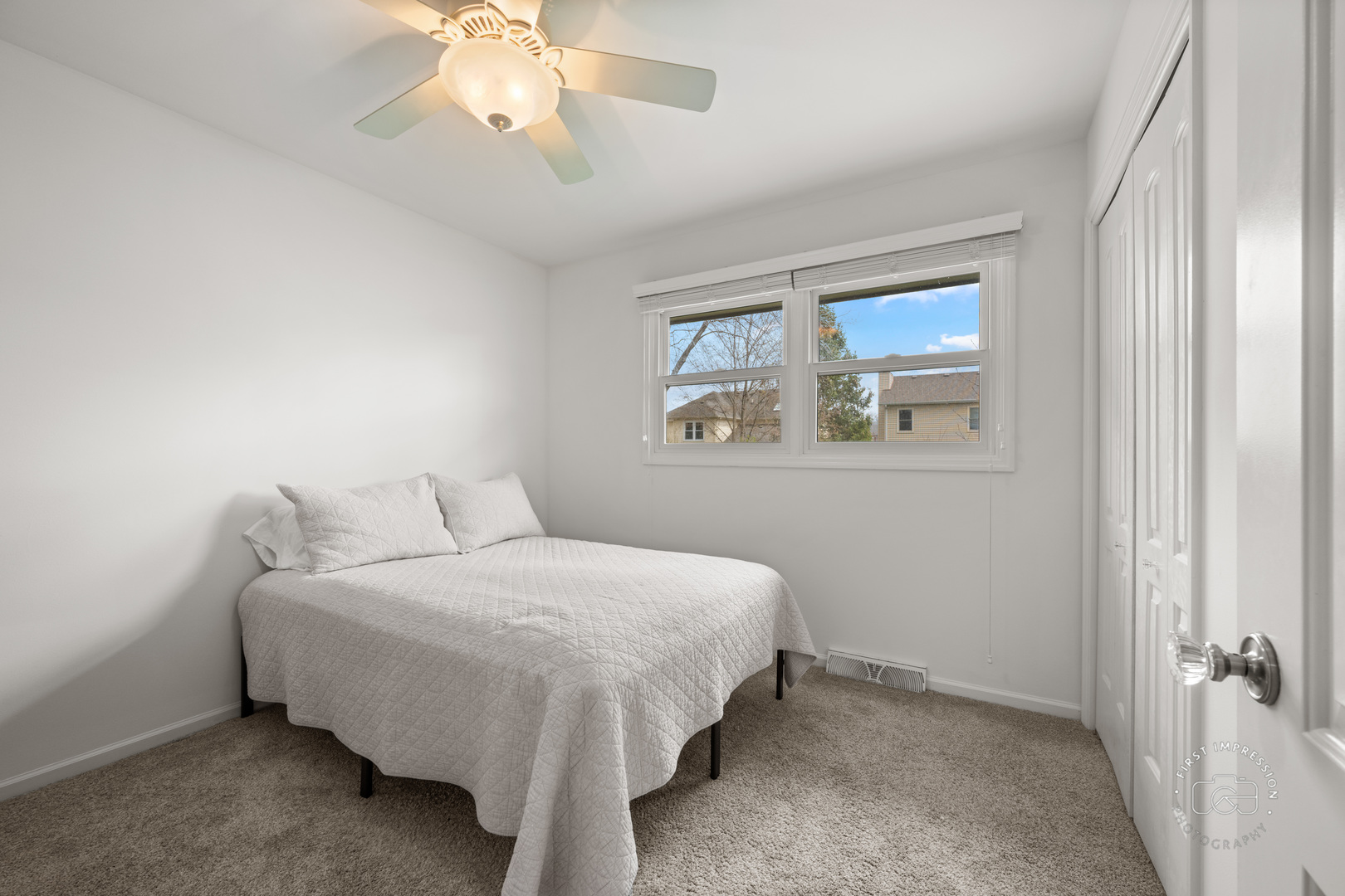 2512 Leach Drive, Naperville, IL 60564