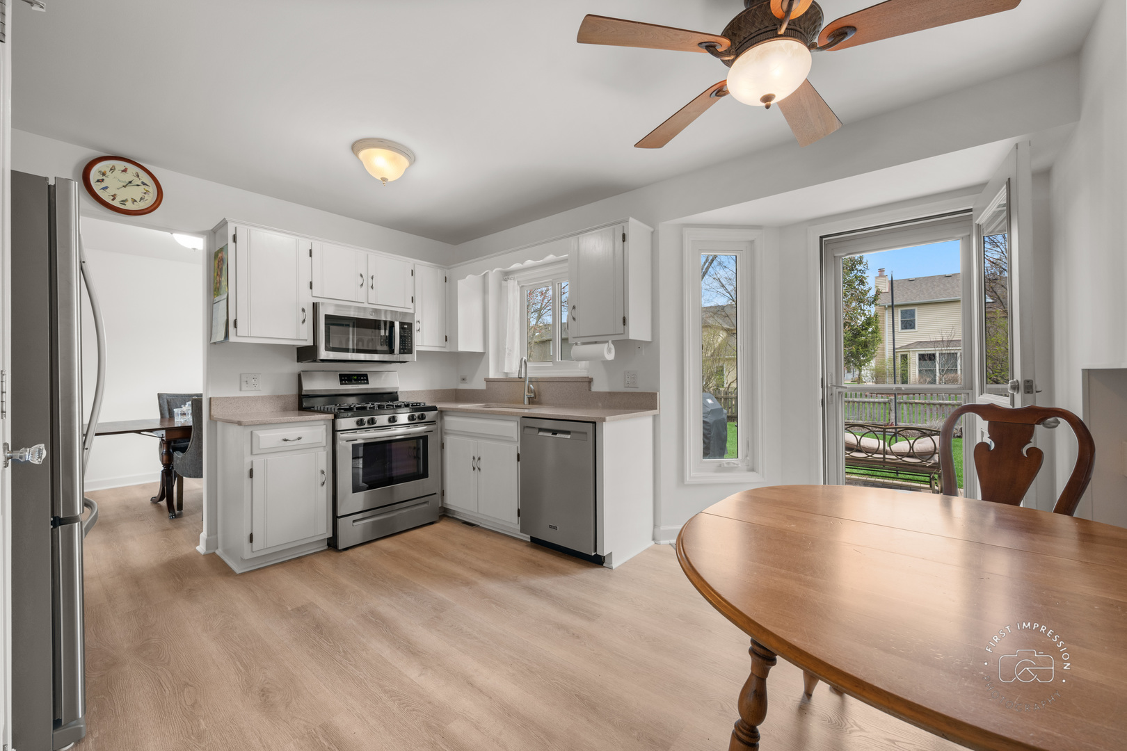 2512 Leach Drive, Naperville, IL 60564