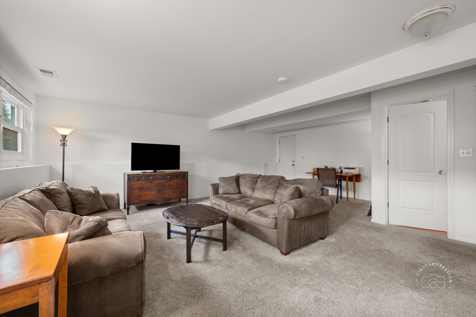 2512 Leach Drive, Naperville, IL 60564