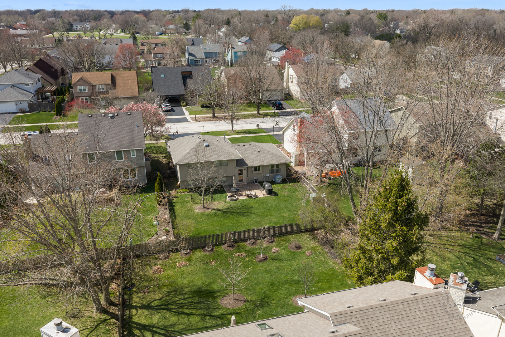 2512 Leach Drive, Naperville, IL 60564