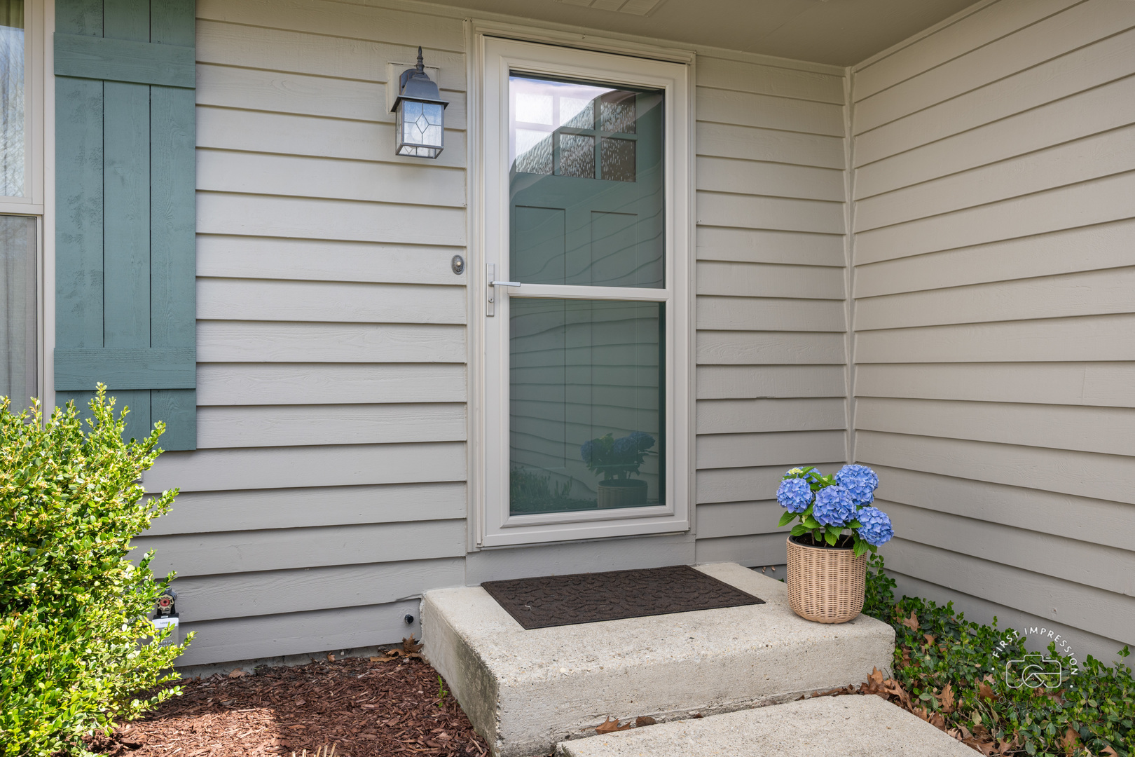 2512 Leach Drive, Naperville, IL 60564