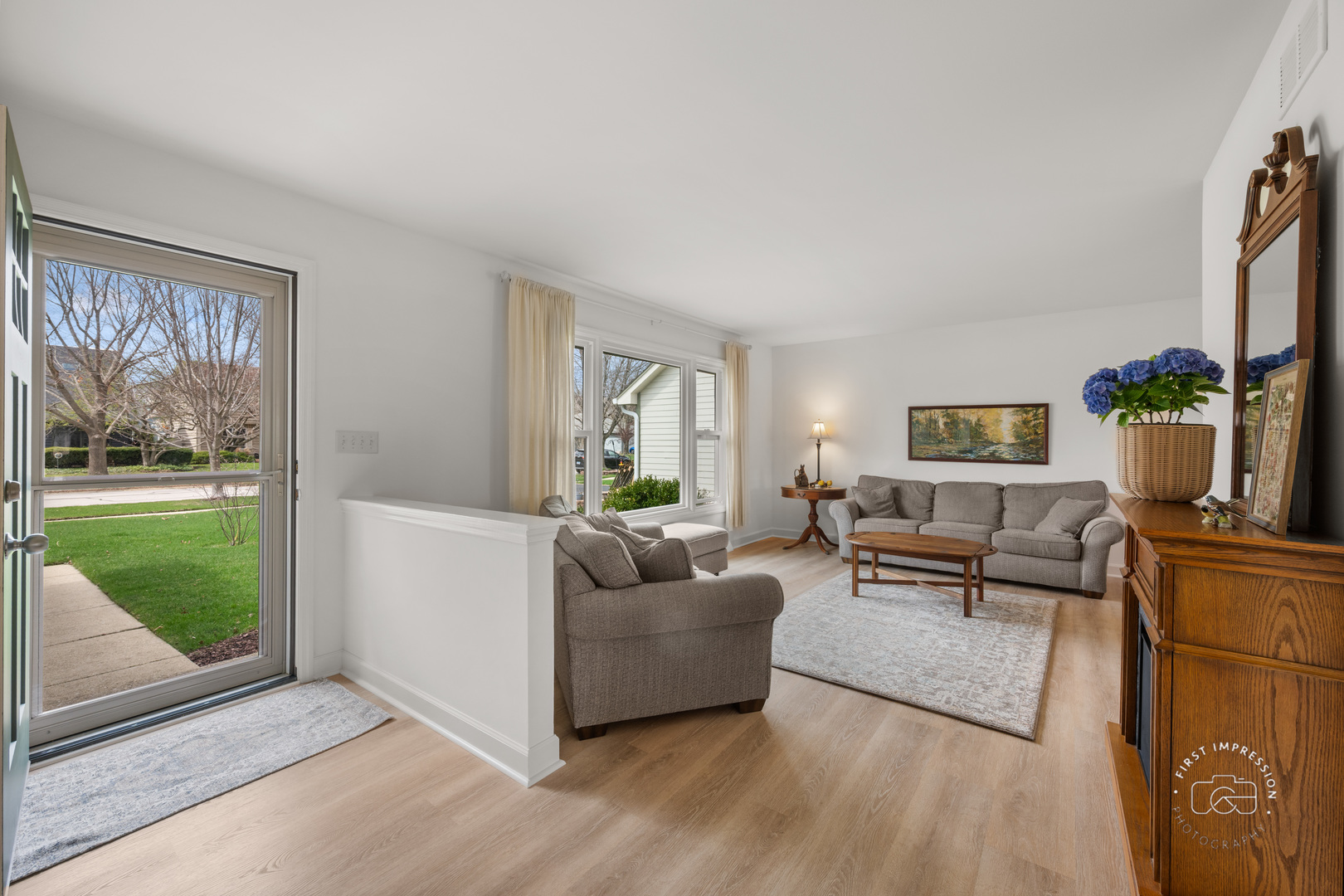 2512 Leach Drive, Naperville, IL 60564