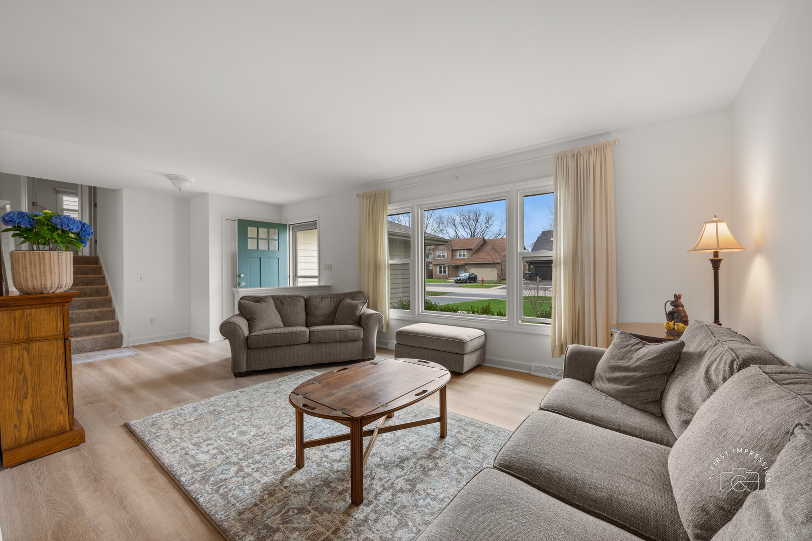 2512 Leach Drive, Naperville, IL 60564