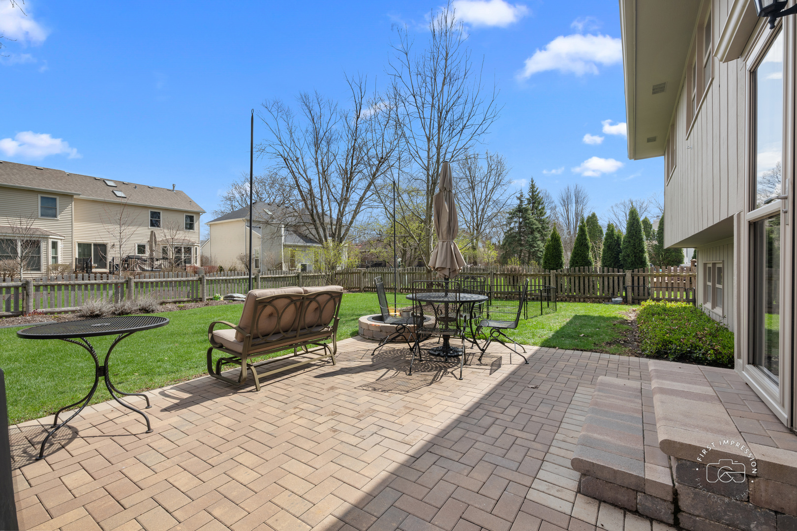 2512 Leach Drive, Naperville, IL 60564