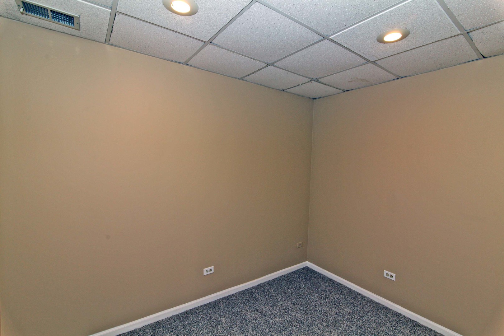 1833 Barnhill Drive, Mundelein, IL 60060