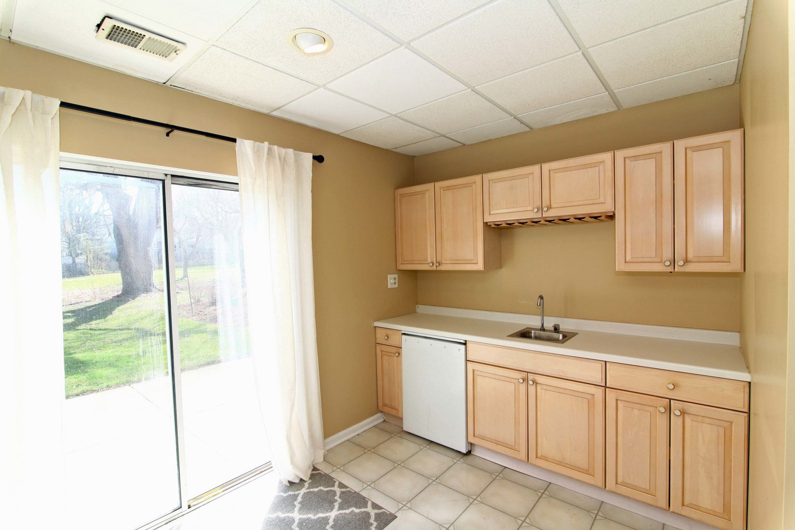 1833 Barnhill Drive, Mundelein, IL 60060