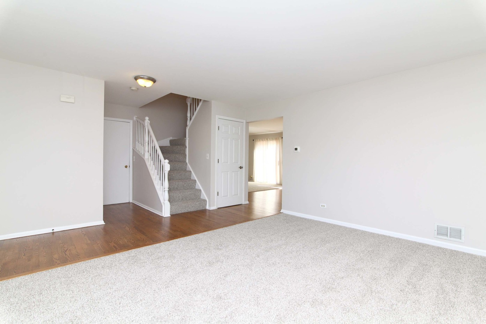 1833 Barnhill Drive, Mundelein, IL 60060