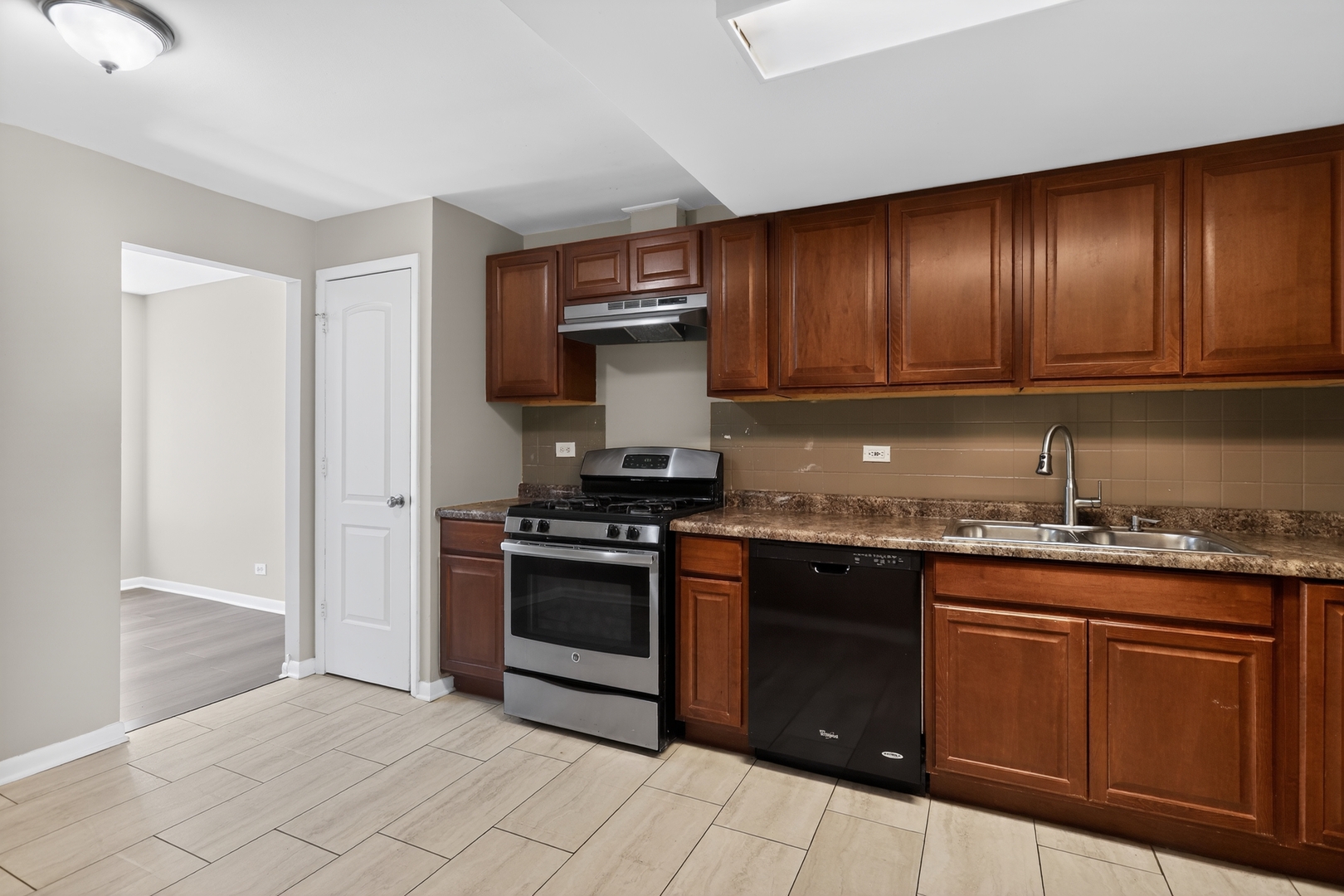 193 Jeffrey Lane, Bolingbrook, IL 60440