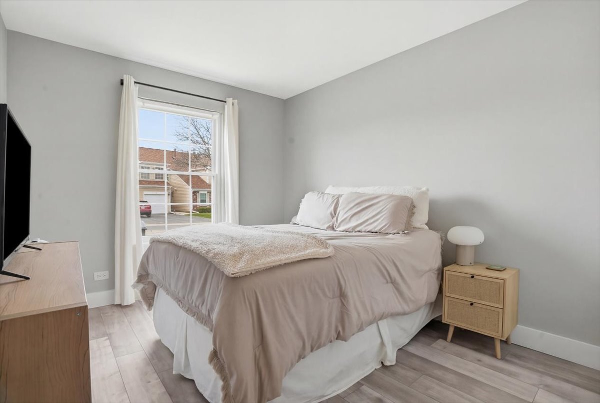 7 Adams Court #A, Streamwood, IL 60107