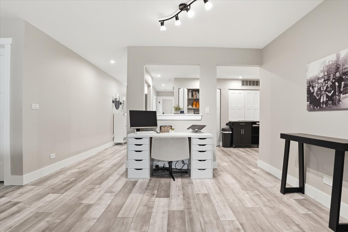 7 Adams Court #A, Streamwood, IL 60107